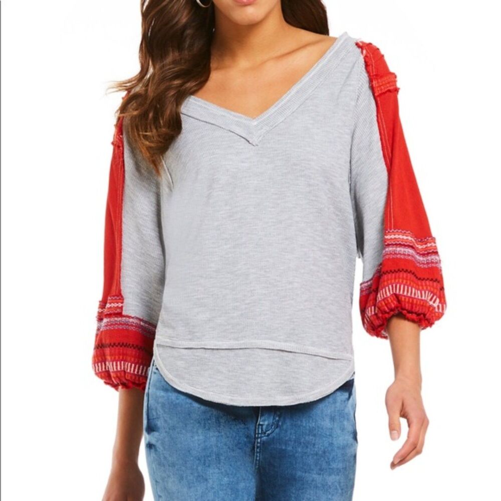 Gray Red We The Free Free People Stitched Puff Balloon Sleeve V-Neck Top (NWT)
